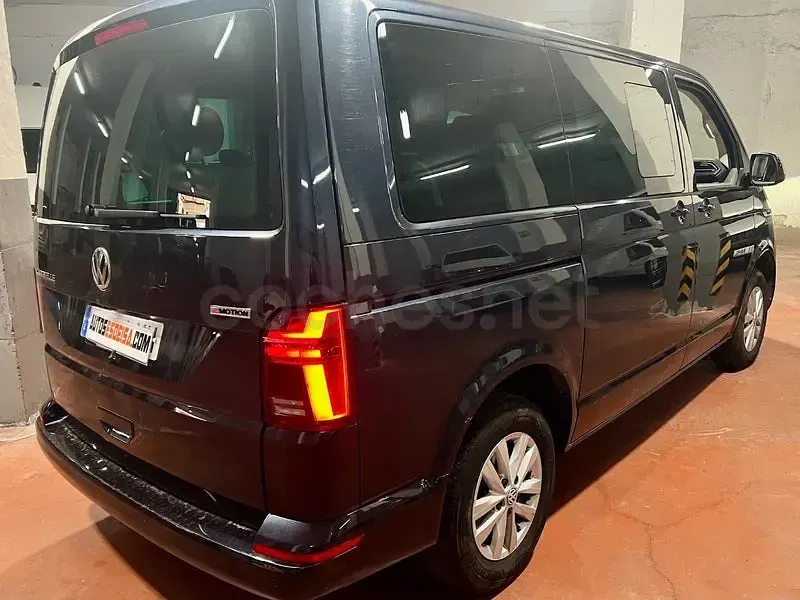 Usado VW Caravelle 150 CV (110 kW) 2021 Azul Van
