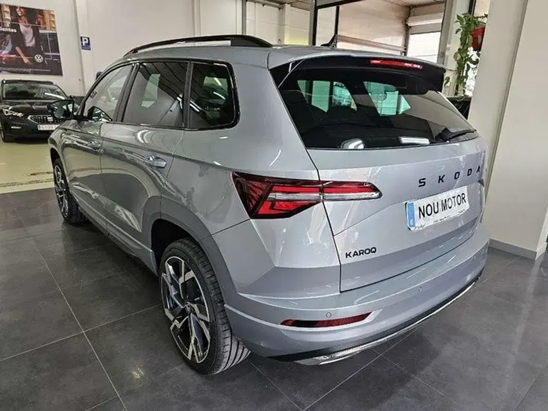 Nuevo Skoda Karoq SportLine 150 CV (110 kW) 2026 Gris SUV