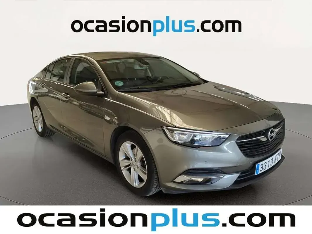 Usado Opel Insignia Selective 136 CV (100 kW) 2019 Gris Berlina