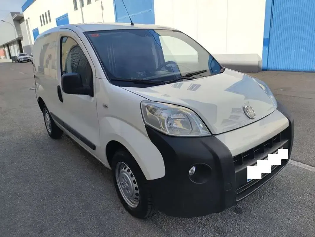 Używany Fiat Fiorino 75 KM (55 kW) 2015 Biały Minivan