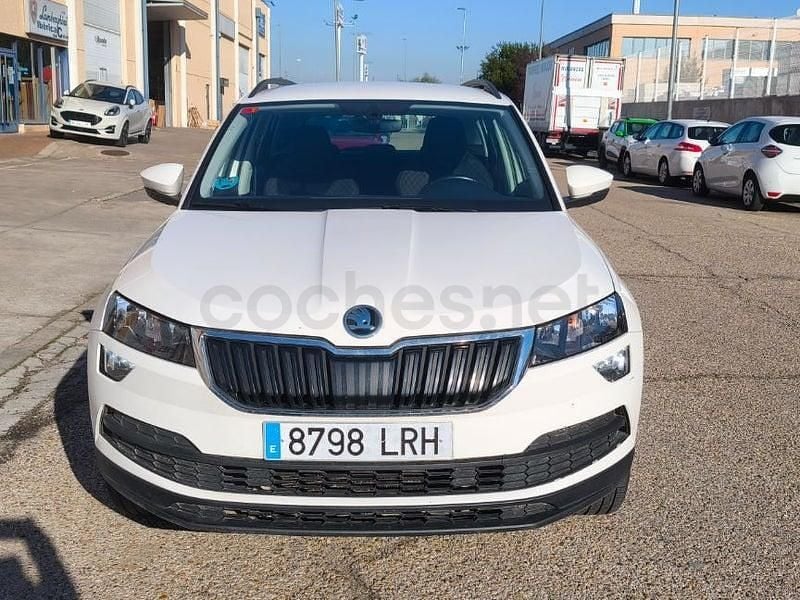 Usado Skoda Karoq Ambition 150 CV (110 kW) 2021 Blanco SUV