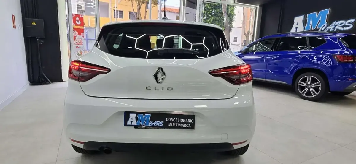 Usado Renault Clio V Intens 72 CV (52 kW) 2021 Blanco Utilitario