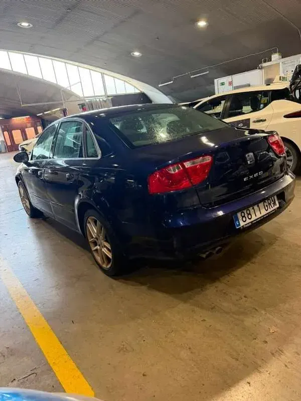 Usado Seat Exeo Style 143 CV (105 kW) 2009 Azul Berlina