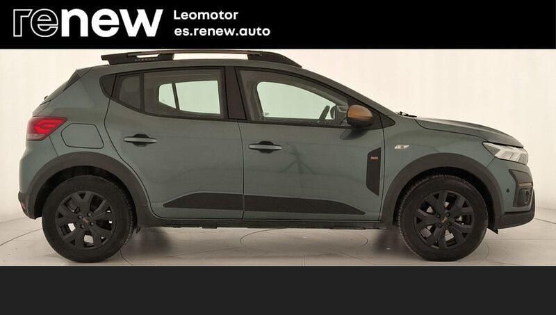 Usado Dacia Sandero Extreme 100 CV (73 kW) 2025 Verde Berlina