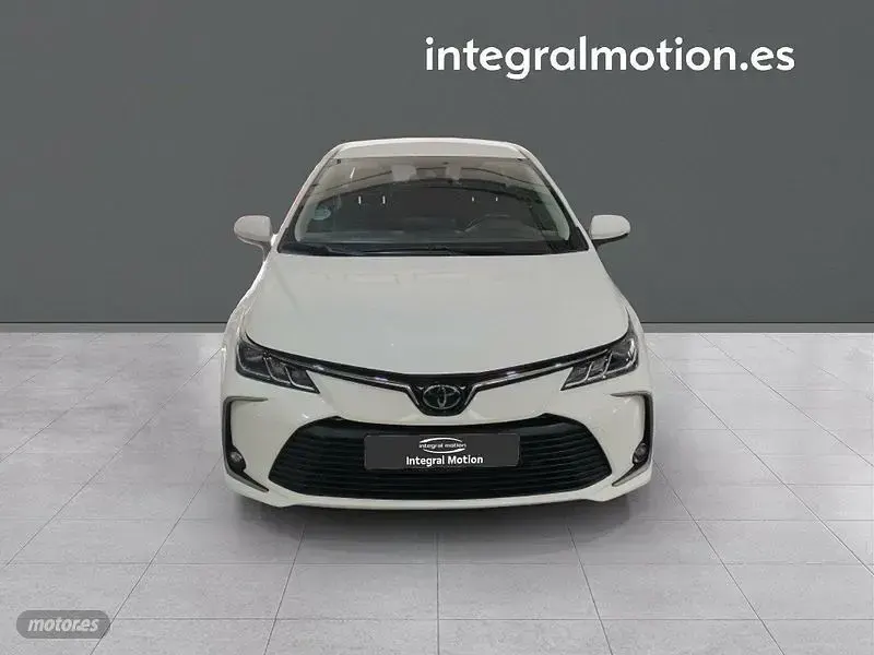 Usado Toyota Corolla Active 125 CV (91 kW) 2023 Blanco Berlina