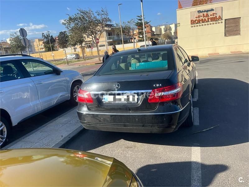Usado Mercedes E220 Avantgarde 170 CV (125 kW) 2010 Negro Berlina