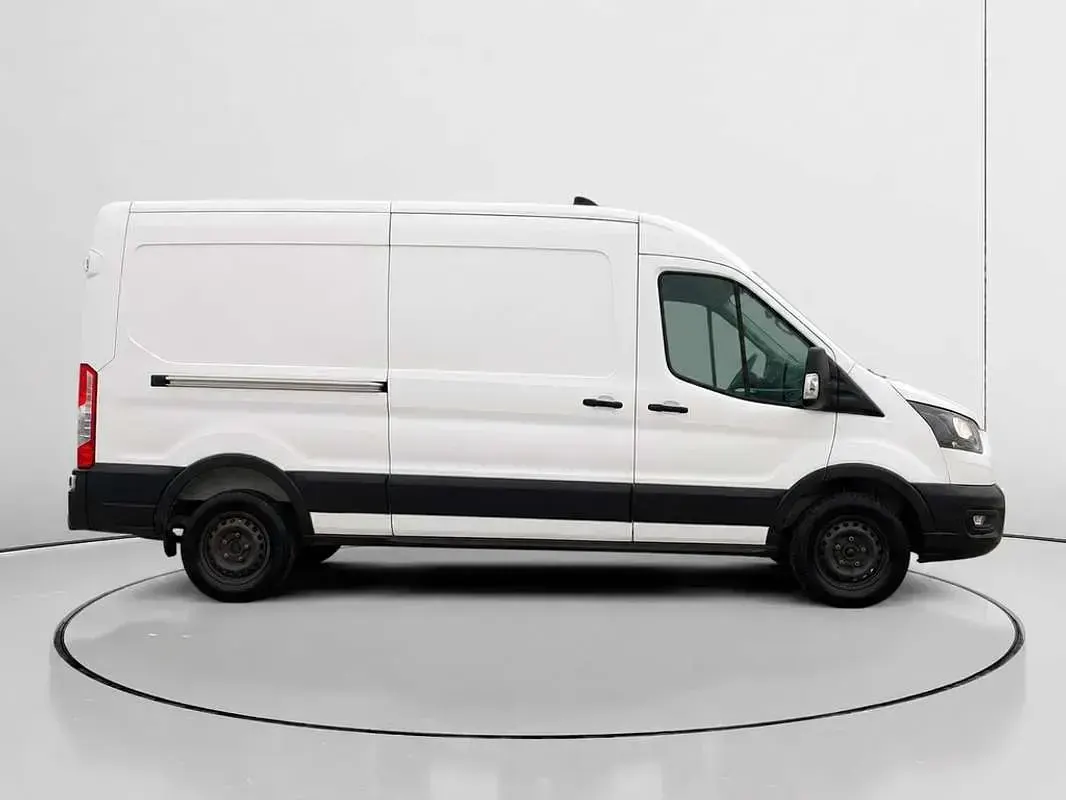 Usado Ford Transit Trend 131 CV (96 kW) 2023 Blanco Van