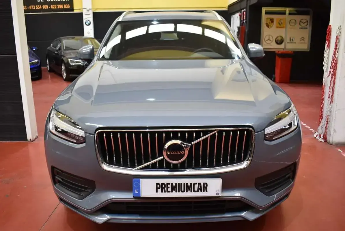 Usado Volvo XC90 Core 235 CV (172 kW) 2023 Gris SUV