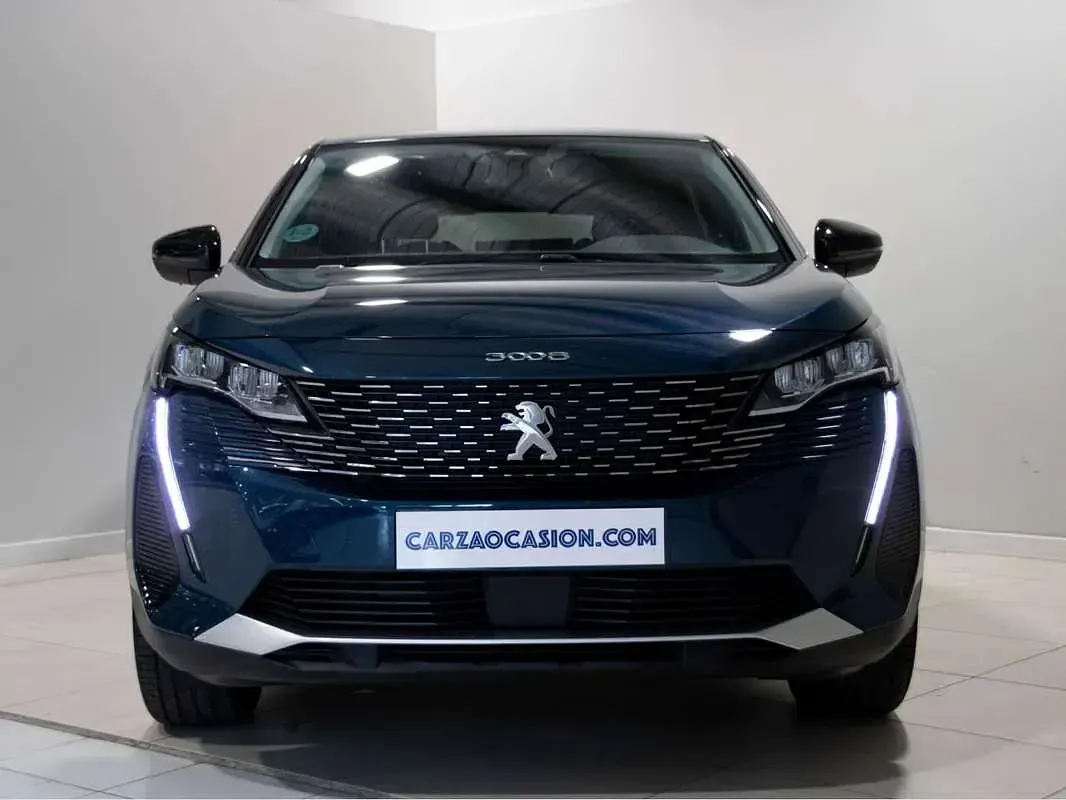 Usado Peugeot 3008 Allure 131 CV (96 kW) 2021 Azul SUV