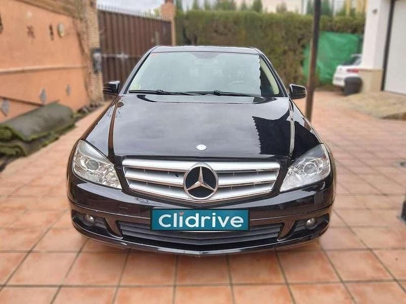 Usado Mercedes C200 Elegance 136 CV (100 kW) 2010 Negro Berlina