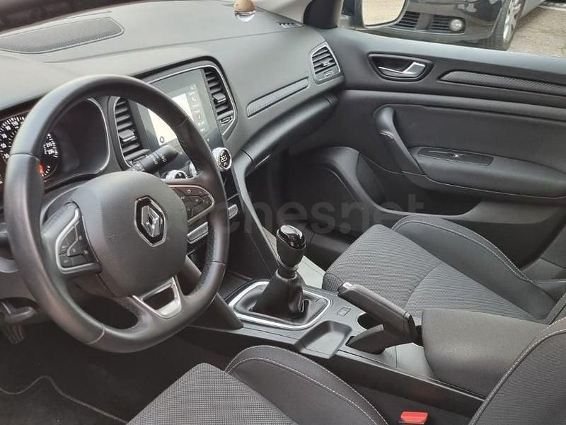 Usado Renault Mégane IV Intens 115 CV (84 kW) 2022 Negro Berlina