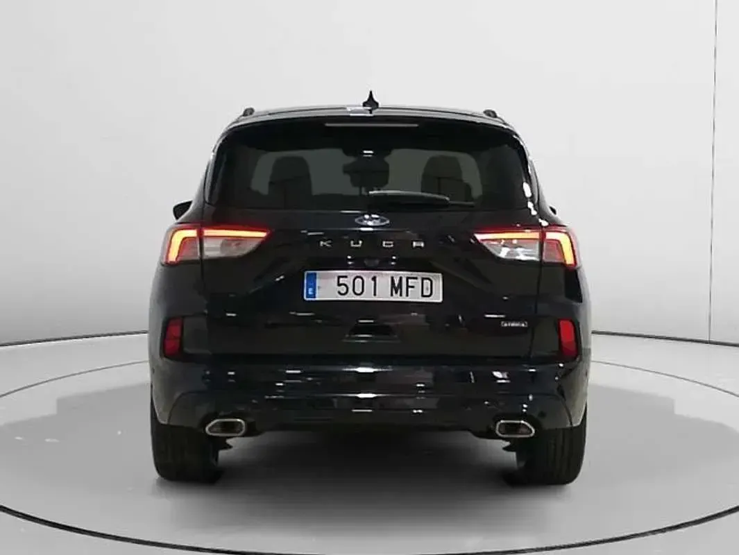 Usado Ford Kuga ST-Line 226 CV (166 kW) 2023 Negro SUV