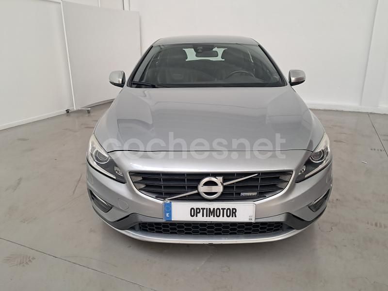 Usado Volvo V60 R-Design Kinetic 136 CV (100 kW) 2014 Gris / plata Familiar