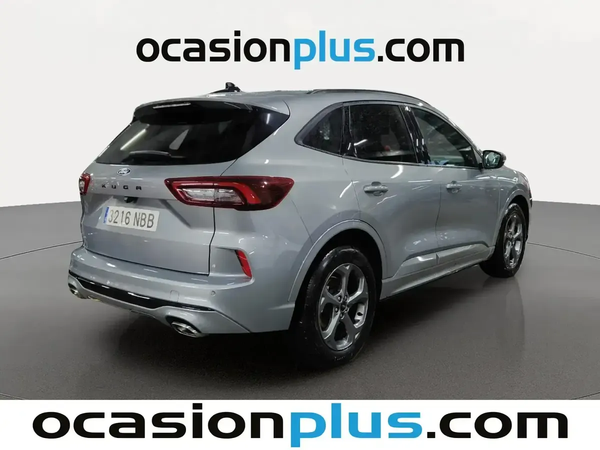 Usado Ford Kuga ST-Line 150 CV (110 kW) 2025 Gris SUV