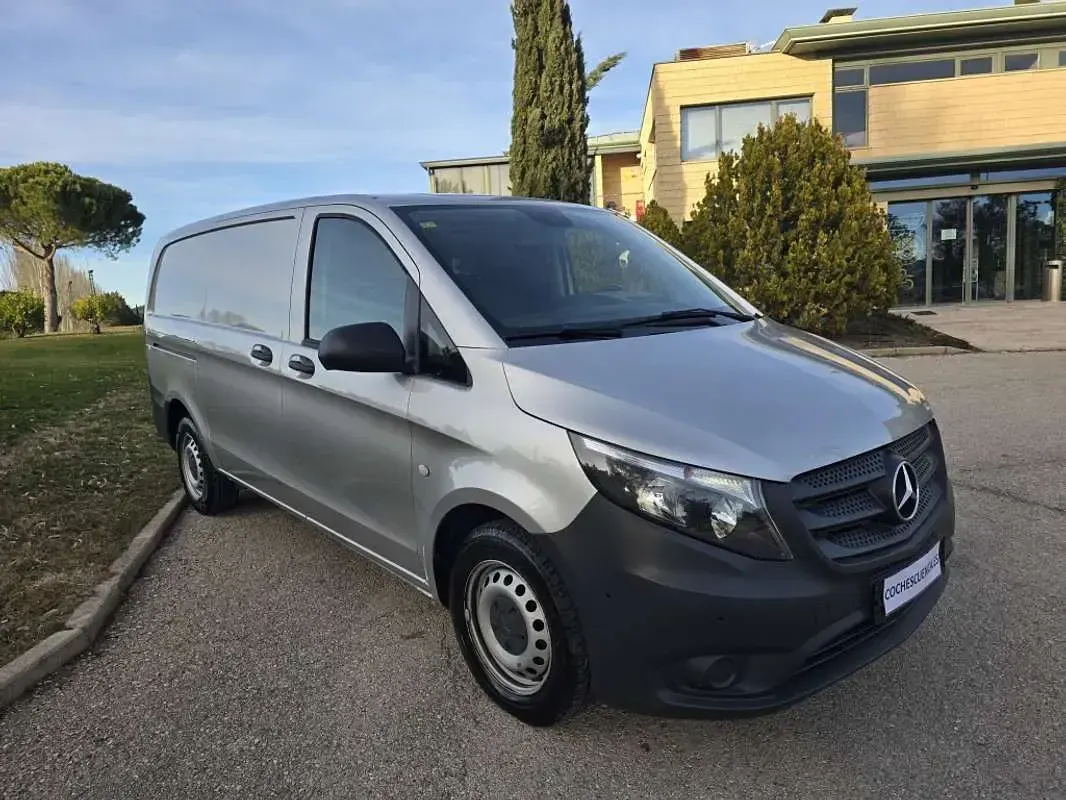 Usado Mercedes Vito 114 CV (83 kW) 2018 Gris Van