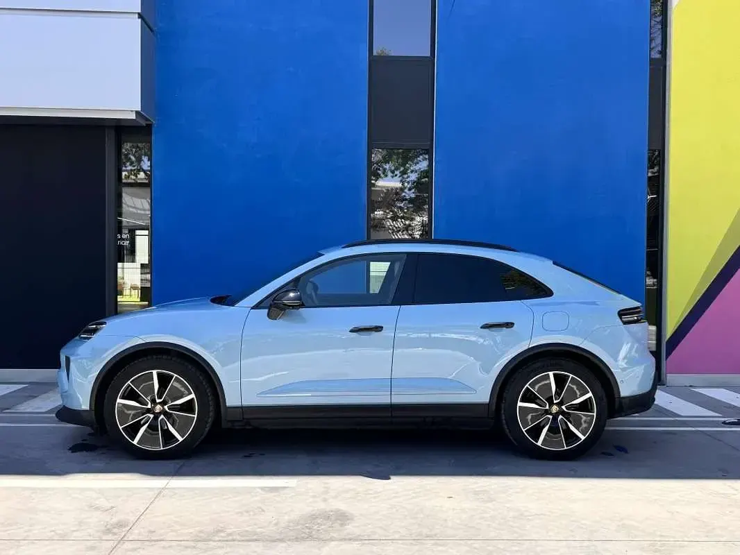 Usado Porsche Macan 300 kW (408 CV) 2025 Azul SUV