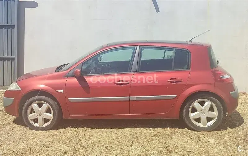 Occasion Renault Mégane Dynamique 85 PK (62 kW) 2007 Rood Sedan