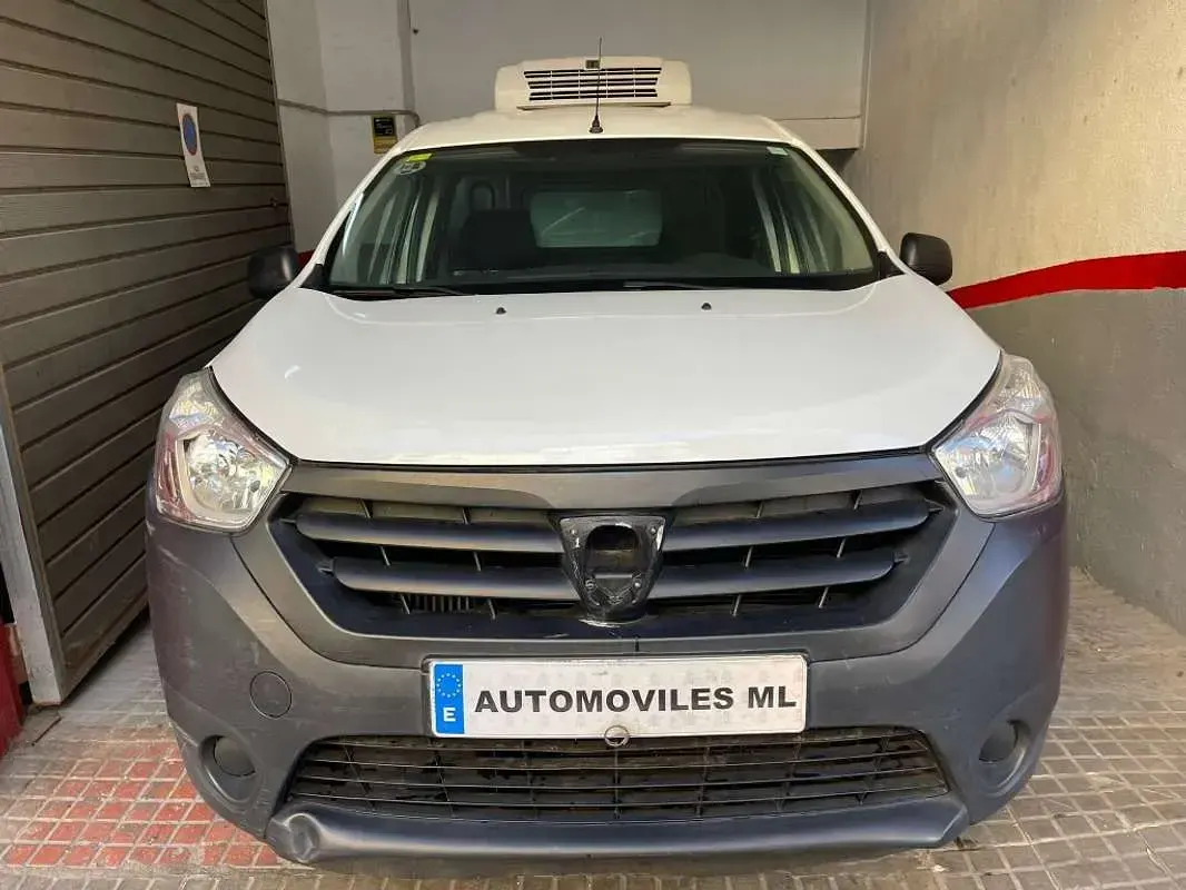 Usado Dacia Dokker Ambiance 90 CV (66 kW) 2015 Blanco Monovolumen
