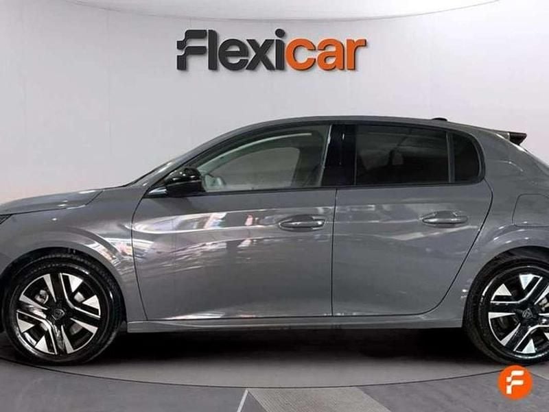 Usado Peugeot 208 Allure 102 CV (75 kW) 2024 Gris Utilitario