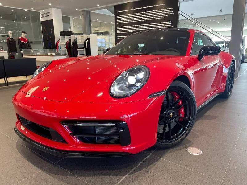 Rojo guardia Usado 2024 Porsche 911 Carrera 4 GTS | 205.000 € (Precio justo) - Imagen 1/4