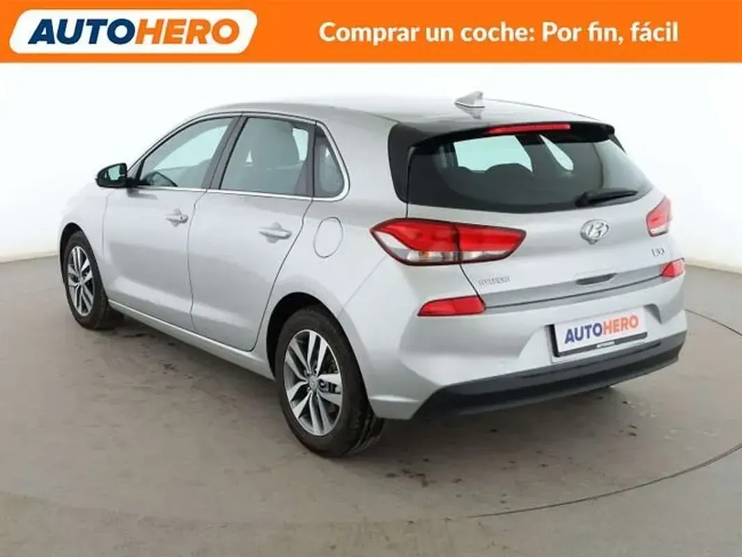 Usado Hyundai i30 140 CV (102 kW) 2017 Gris Utilitario