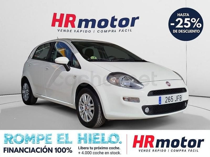 Usado Fiat Punto Young 75 CV (55 kW) 2015 Blanco Utilitario