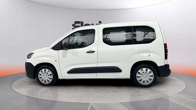 Usado Citroën Berlingo Feel 102 CV (75 kW) 2020 Blanco Monovolumen