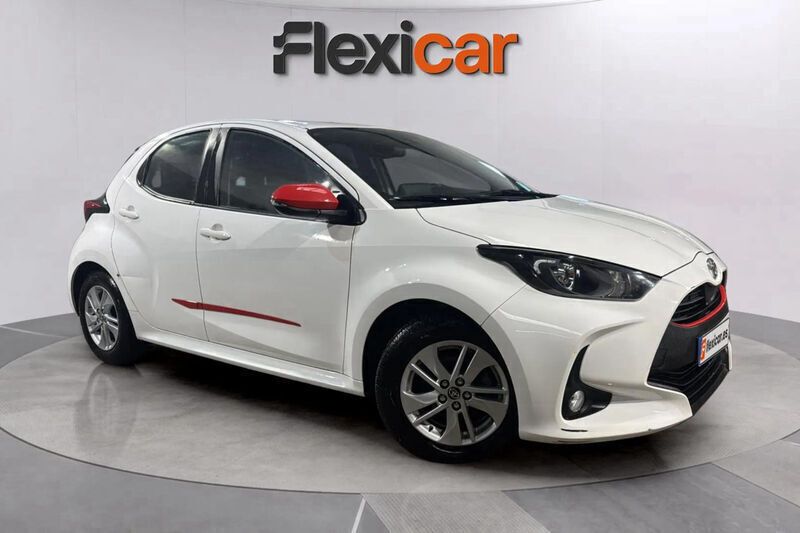 Blanco Usado 2022 Toyota Yaris Edition Berlina | 13.990 € (Super precio) - Imagen 1/4