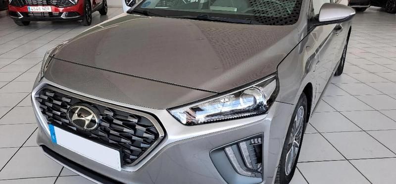 Usado Hyundai Ioniq Style 141 CV (103 kW) 2021 Gris oscuro Utilitario