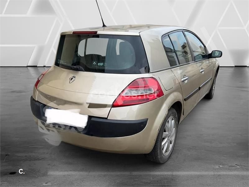 Usado Renault Mégane II Dynamique 105 CV (77 kW) 2006 Beige Berlina