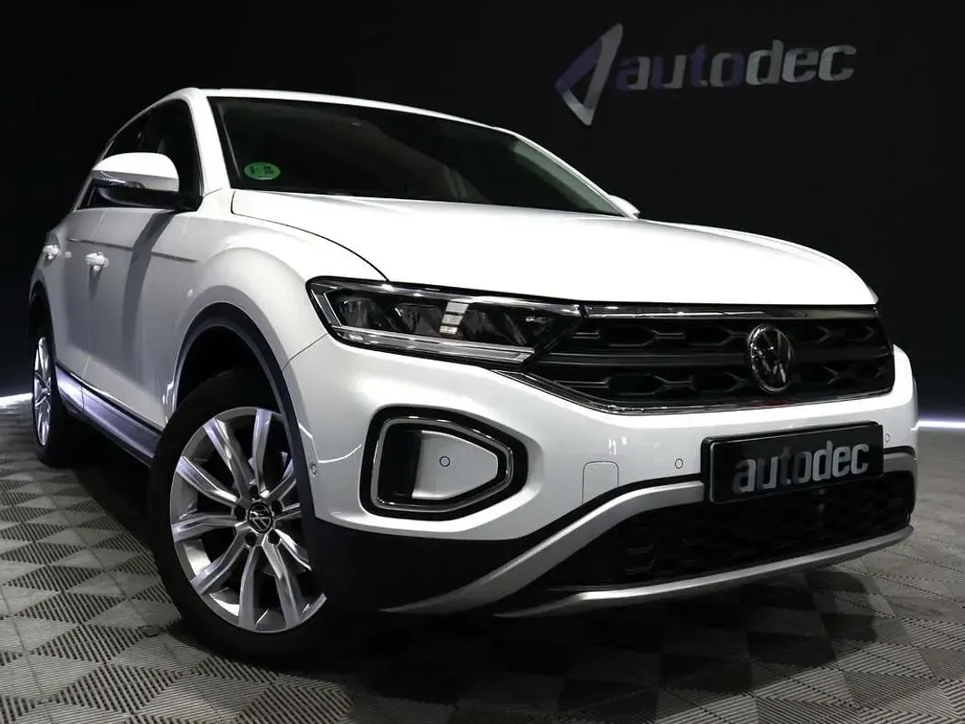 Usado VW T-Roc Life 150 CV (110 kW) 2023 Blanco SUV