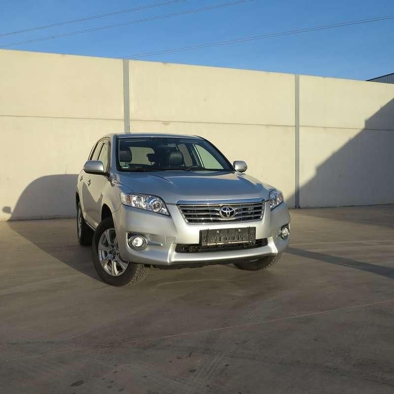 Usado Toyota RAV4 Executive 150 CV (110 kW) 2011 Plateado SUV