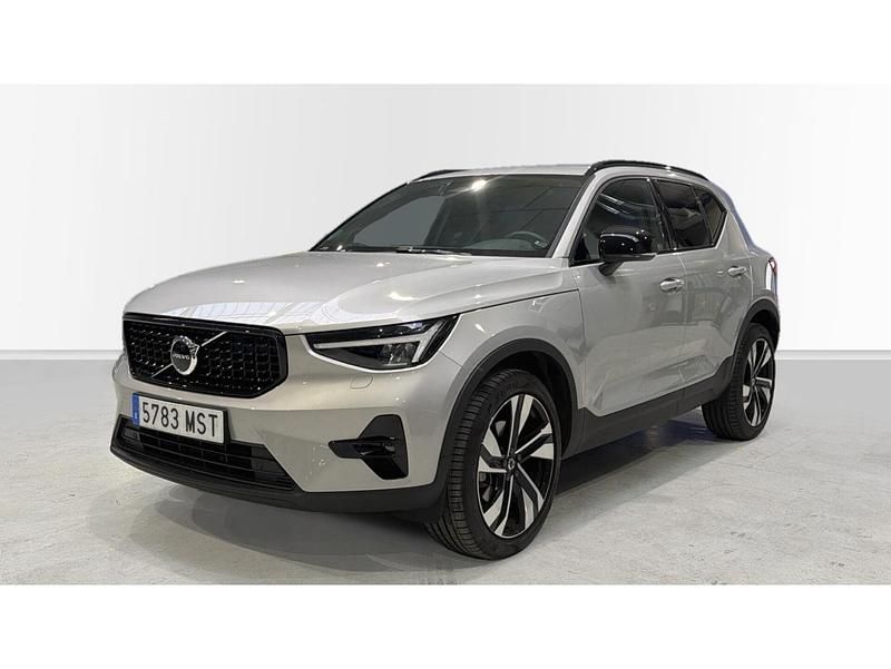 Gris Usado 2024 Volvo XC40 Plus SUV | 39.500 € (Caro) - Imagen 1/4