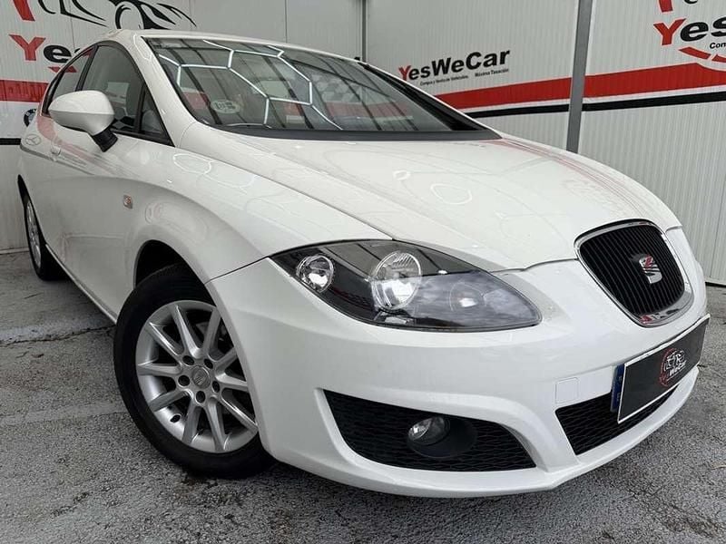 Usado Seat Leon Stylance 105 HP (77 kW) 2010 Branco Citadino