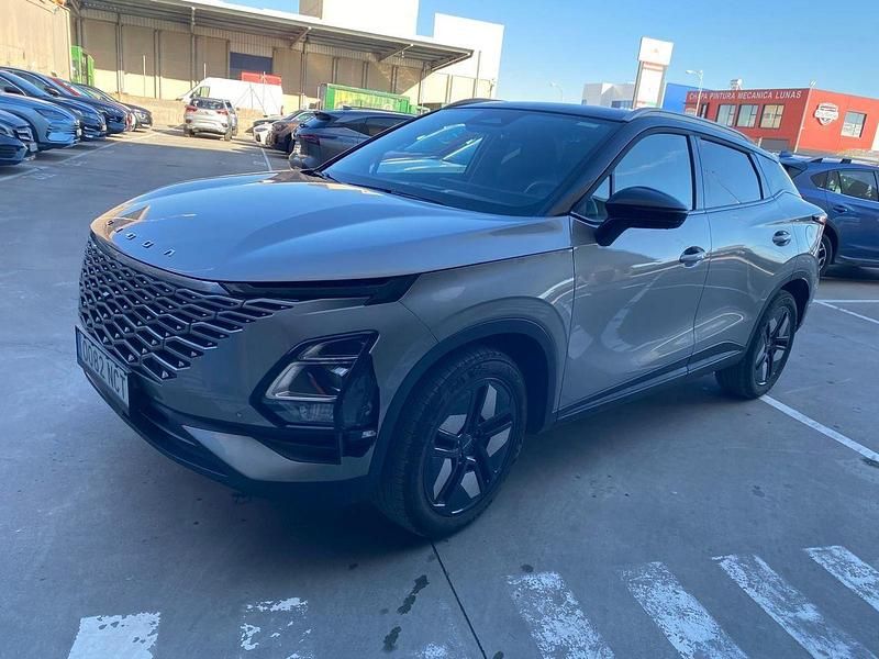 Gris Usado 2025 Omoda 5 SUV | 22.890 € (Precio justo) - Imagen 1/4