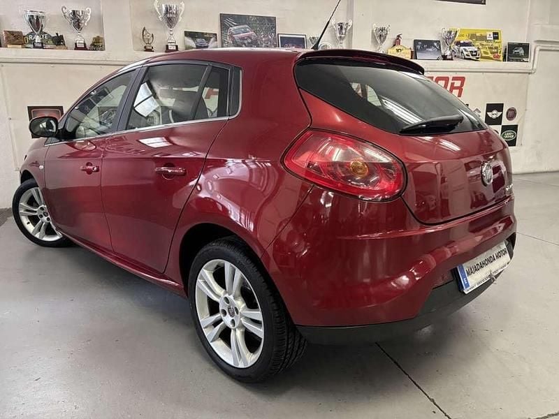 Usado Fiat Bravo Dynamic 120 CV (88 kW) 2011 Burdeos Utilitario