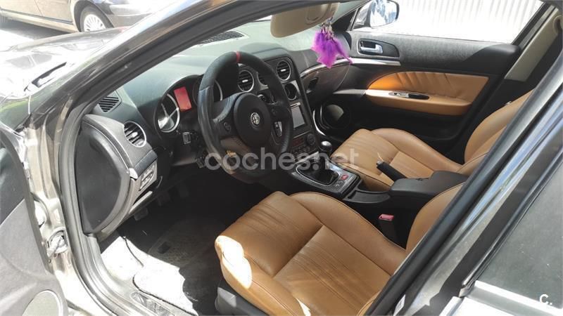 Usado Alfa Romeo 159 Ti 260 CV (191 kW) 2008 Granate Berlina