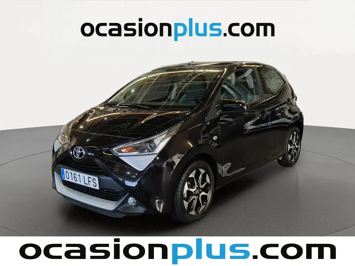 Begagnad Toyota Aygo X-play 72 HK (52 kW) 2020 Halvkombi