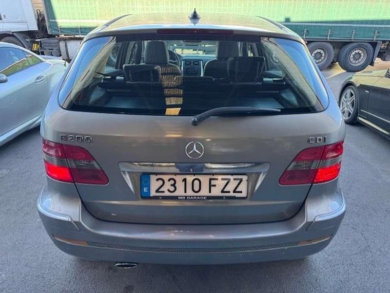 Usado Mercedes B200 140 CV (102 kW) 2008 Beige Monovolumen