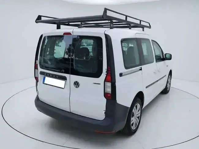Usado VW Caddy 122 CV (89 kW) 2021 Blanco Monovolumen