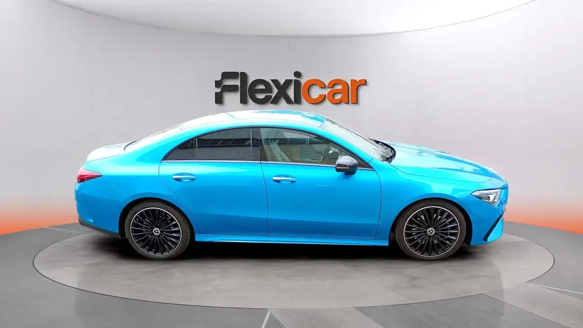 Usado Mercedes CLA200 163 CV (119 kW) 2024 Azul Coupe