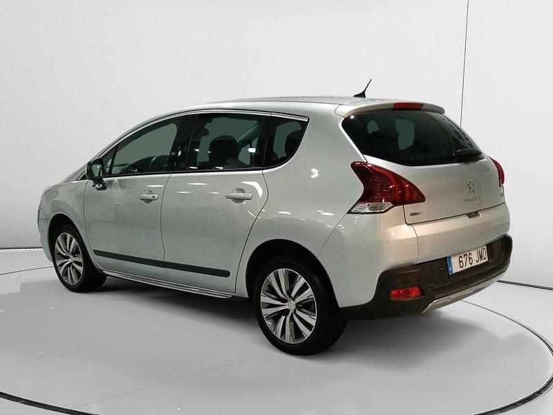 Usado Peugeot 3008 Active 131 CV (96 kW) 2016 Gris / plata SUV