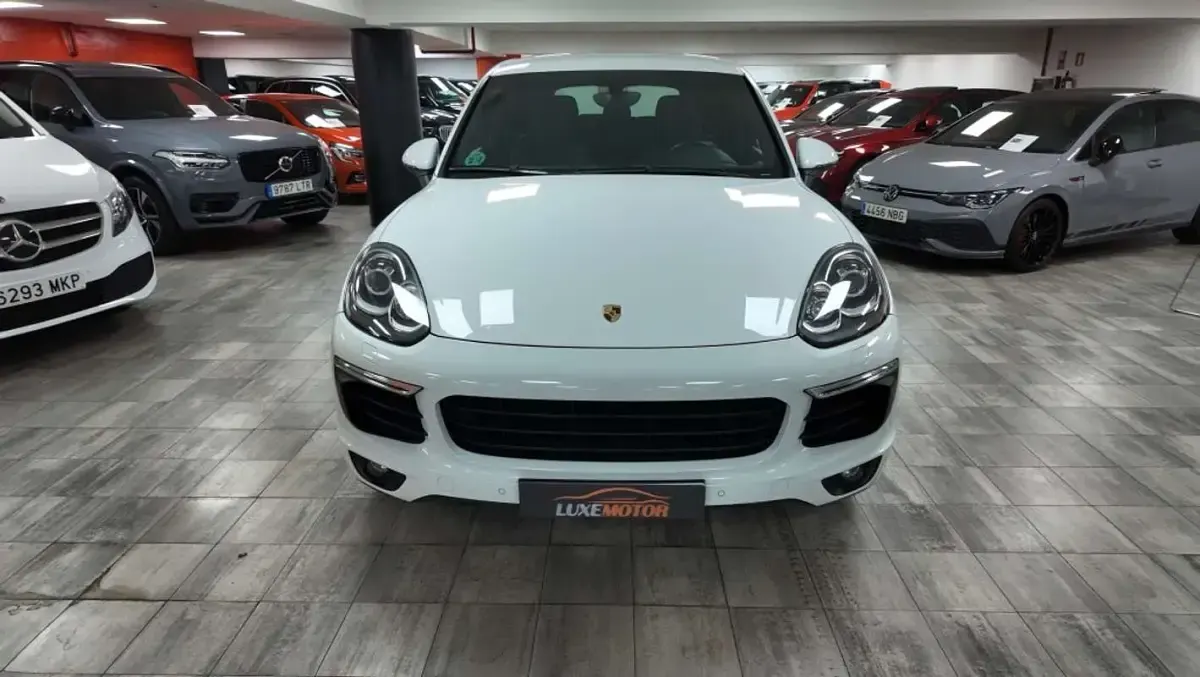 Usado Porsche Cayenne Diesel Platinum Edition 262 CV (192 kW) 2017 Blanco SUV