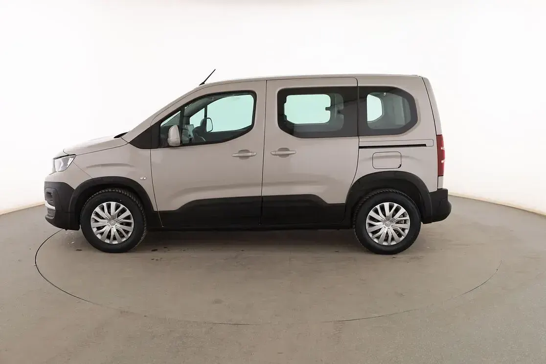 Usado Peugeot Rifter Active 102 CV (75 kW) 2020 Beige Monovolumen