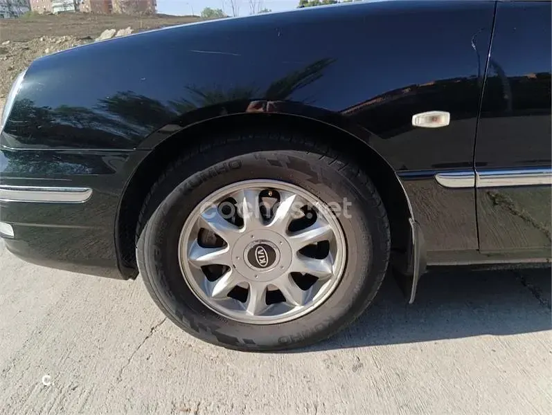 Usado Kia Opirus EX 203 CV (149 kW) 2006 Negro Berlina