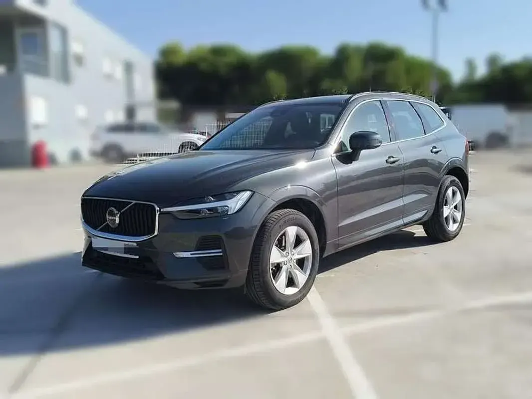 Usado Volvo XC60 Core 197 CV (144 kW) 2022 Gris SUV