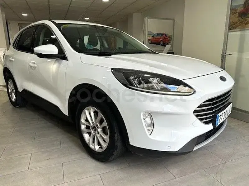 Usado Ford Kuga Titanium 190 CV (139 kW) 2020 Blanco SUV