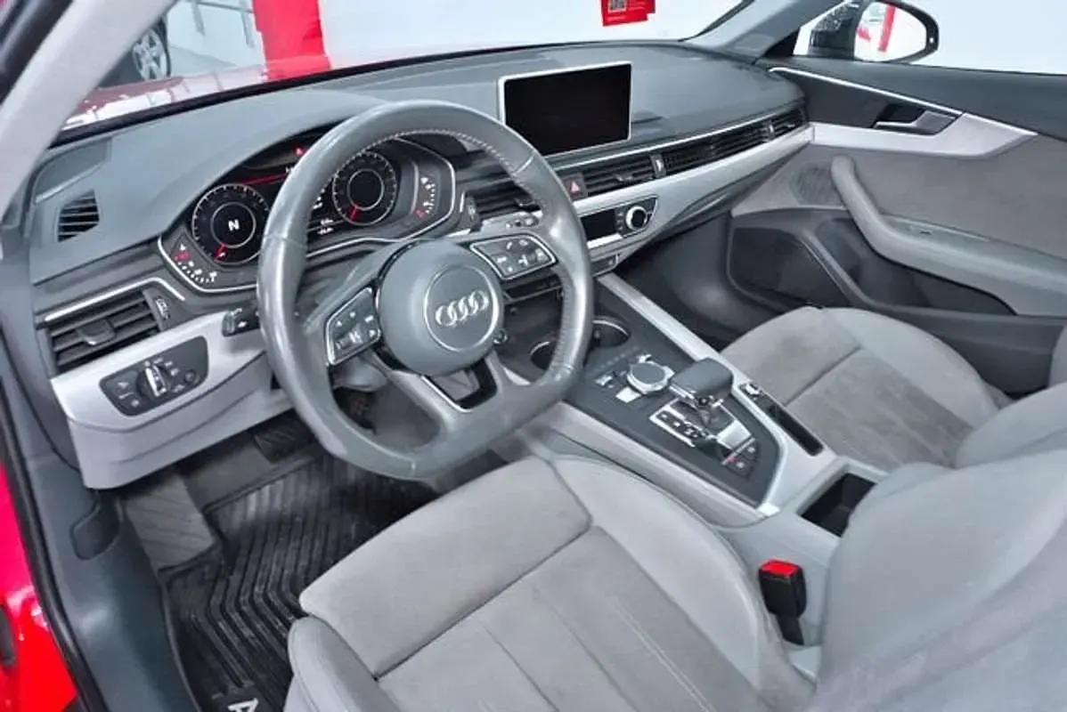 Usado Audi A4 S-Line 150 CV (110 kW) 2018 Rojo Familiar
