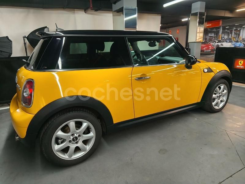 Usado Mini Cooper D 110 CV (80 kW) 2007 Amarillo Utilitario