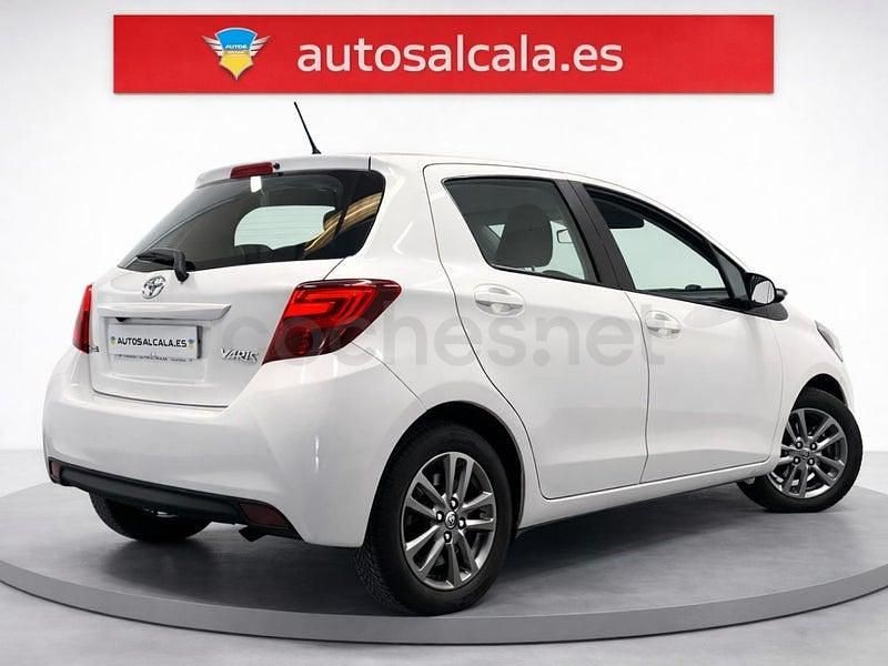Usado Toyota Yaris Active 90 CV (66 kW) 2014 Blanco Utilitario